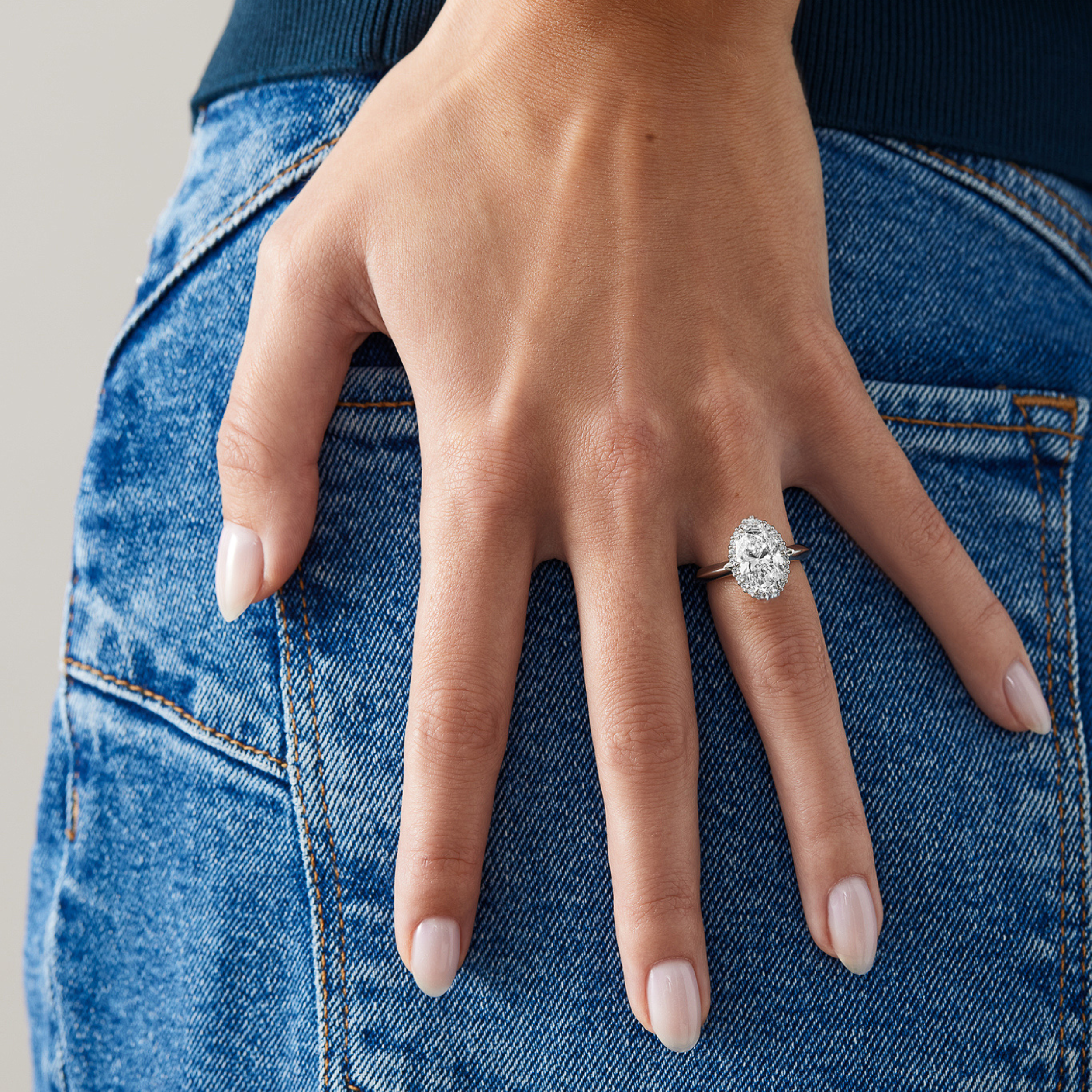 Full Moon Sormus 2,00ct Ovaali Valkokulta – Olli Johan Lindroos