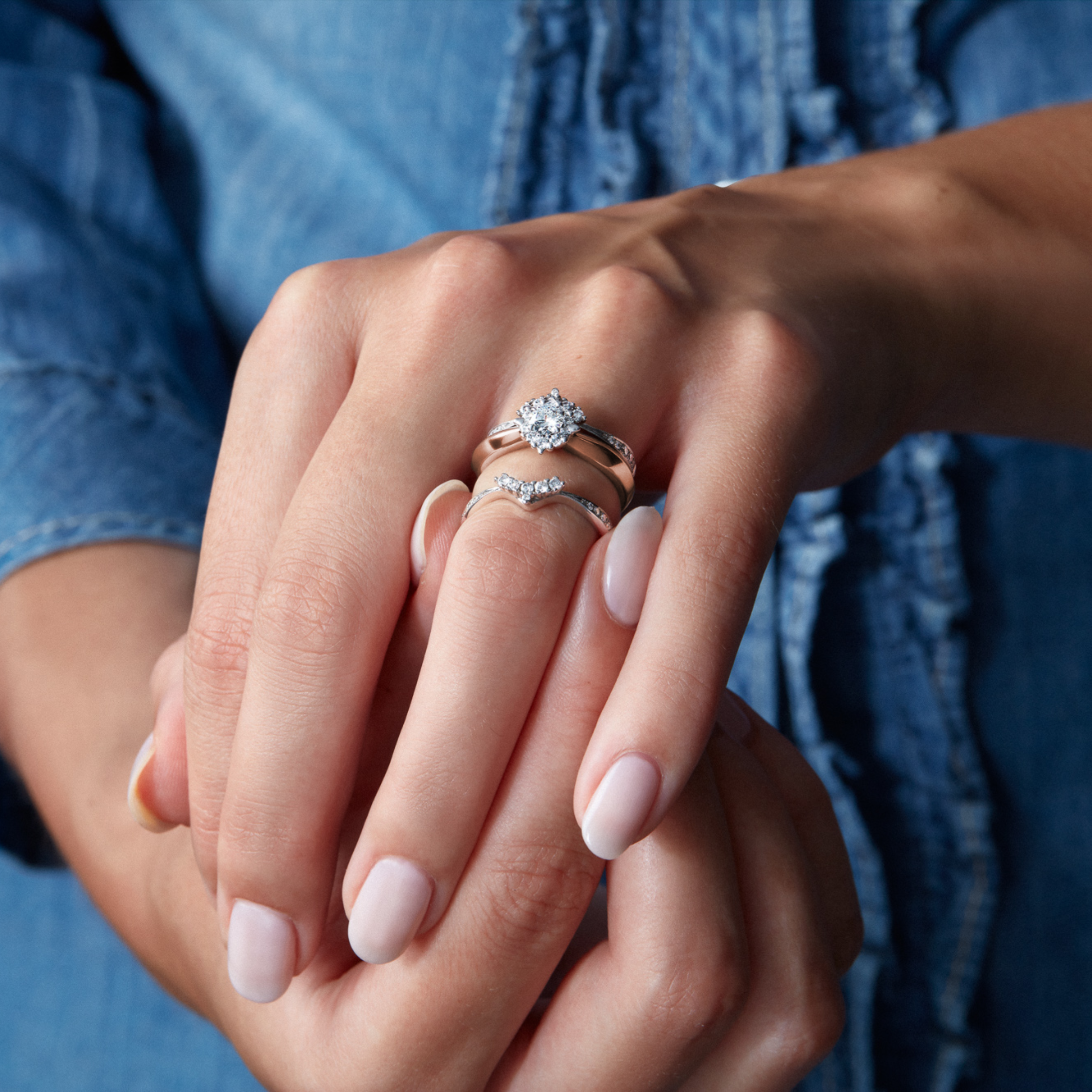 OJL Kide-trilogiasormus 0.75 ct timantilla ja Lumi-syleilijät, ruusukultainen yhdistelmä, lähikuva